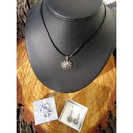 Conjunto pendientes + collar en caja